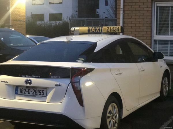 Toyota Prius Hatchback, Petrol Hybrid, 2018, White