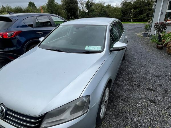 Volkswagen Passat Saloon, Diesel, 2013, Silver