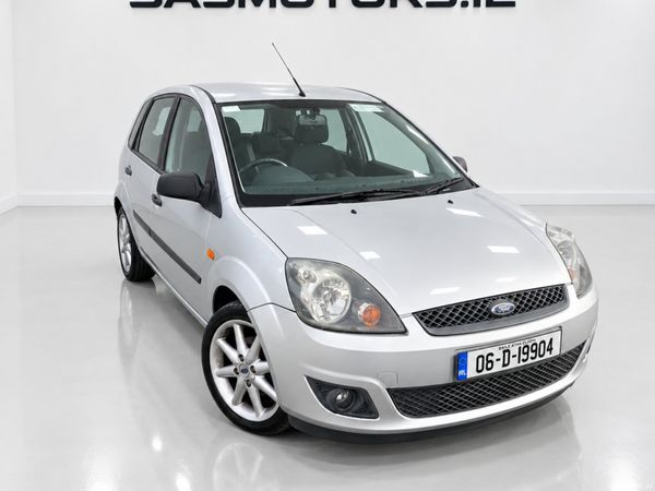 Ford Fiesta Hatchback, Petrol, 2006, Silver
