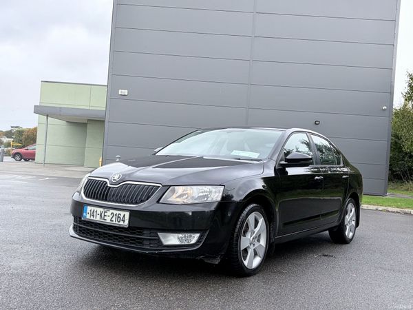 Skoda Octavia Saloon, Diesel, 2014, Black