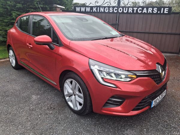 Renault Clio Hatchback, Petrol, 2020, Red