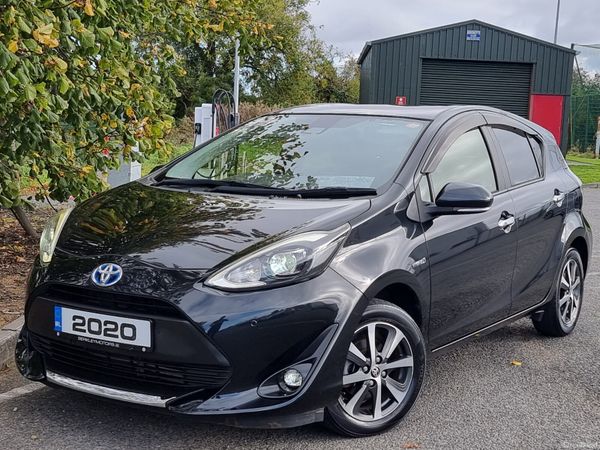 Toyota Aqua Hatchback, Petrol Hybrid, 2020, White