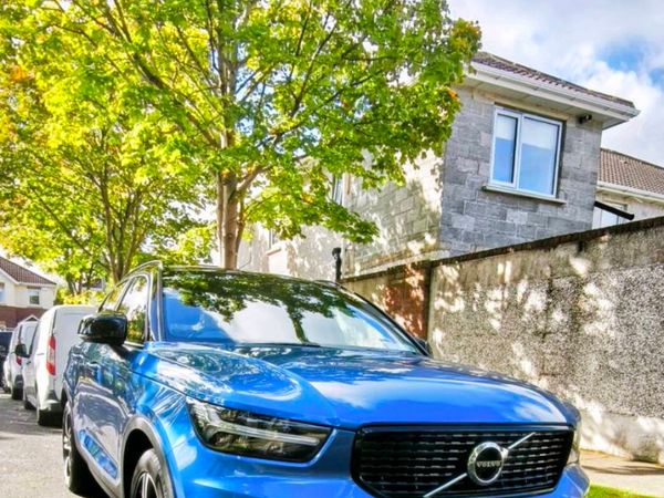 Volvo XC40 Estate, Petrol Plug-in Hybrid, 2020, Blue