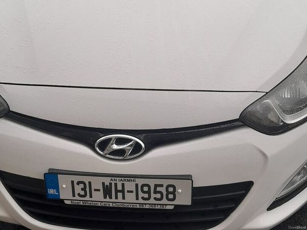 Hyundai i20 Hatchback, Petrol, 2013, White