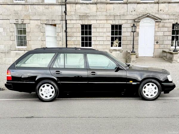 Mercedes-Benz E-Class Estate, Petrol, 1993, Black