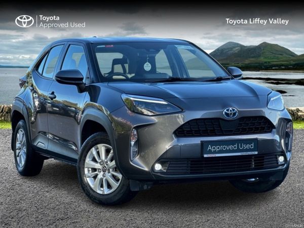 Toyota Yaris Cross Hatchback, Petrol Hybrid, 2023, Grey