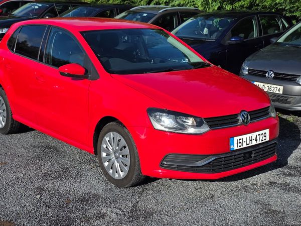 Volkswagen Polo Hatchback, Petrol, 2015, Red