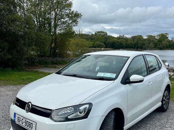 Volkswagen Polo Hatchback, Petrol, 2016, White