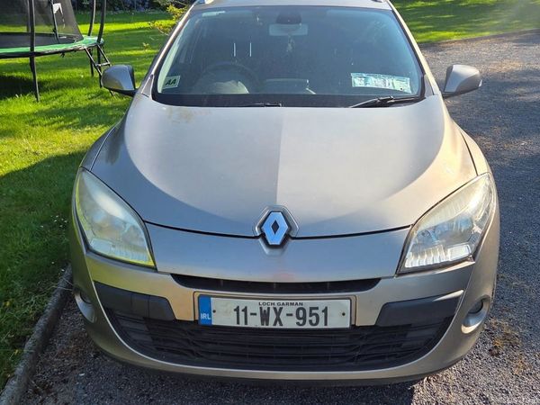 Renault Megane Estate, Diesel, 2011, Gold