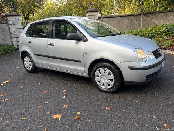 Volkswagen Polo Hatchback, Petrol, 2003, Silver