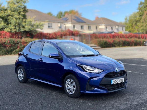 Toyota Yaris Hatchback, Petrol Hybrid, 2021, Blue