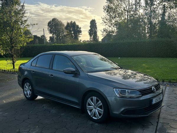 Volkswagen Jetta Saloon, Diesel, 2012, Grey