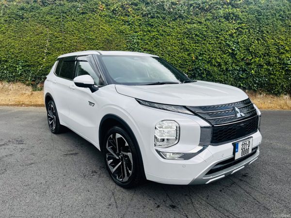 Mitsubishi Outlander SUV, Petrol Plug-in Hybrid, 2022, White