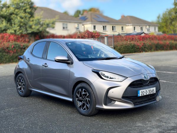 Toyota Yaris Hatchback, Petrol Hybrid, 2021, Grey