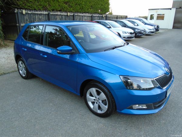 Skoda Fabia Hatchback, Petrol, 2015, Blue