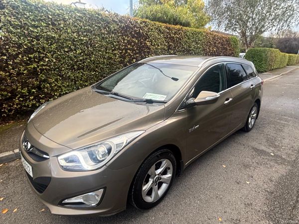 Hyundai i40 Estate/Jeep, Diesel, 2015, Beige