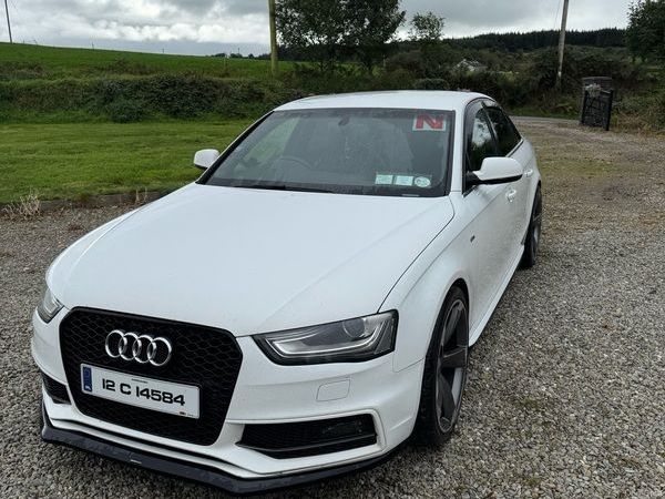 Audi A4 Saloon, Diesel, 2012, White