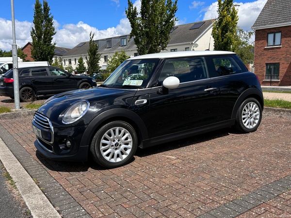 Mini Cooper Hatchback, Diesel, 2014, Black