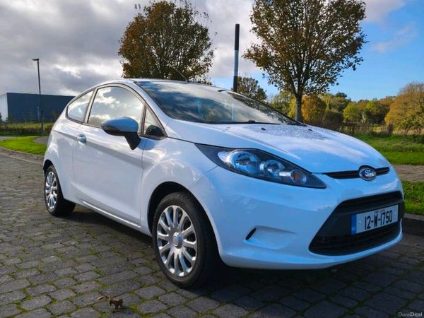 Ford Fiesta Hatchback, Petrol, 2012, White