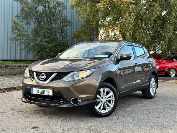 Nissan Qashqai Hatchback, Diesel, 2015, Brown