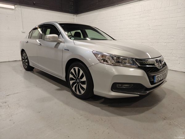 Honda Accord Saloon, Petrol Hybrid, 2013, Silver