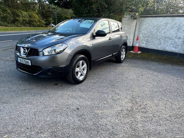 Nissan Qashqai Hatchback, Petrol, 2013, Grey