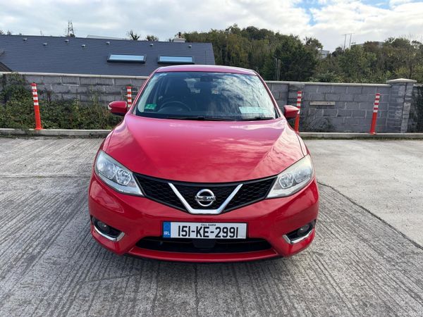 Nissan Pulsar Hatchback, Petrol, 2015, Red
