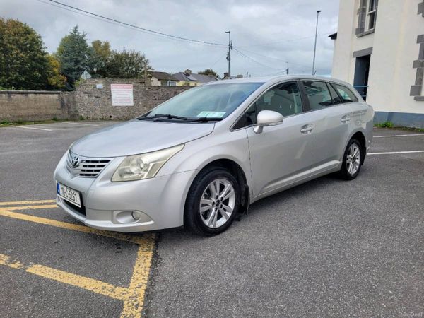 Toyota Avensis Estate, Diesel, 2010, Silver