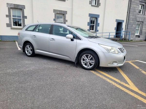 Toyota Avensis Estate, Diesel, 2010, Silver