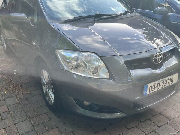 Toyota Auris Hatchback, Diesel, 2009, Grey