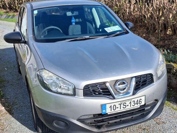 Nissan Qashqai Hatchback, Diesel, 2010, Silver