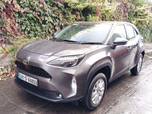 Toyota Yaris Cross Hatchback, Petrol Hybrid, 2024, Grey