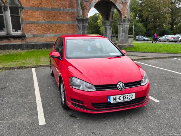 Volkswagen Golf Hatchback, Diesel, 2014, Red