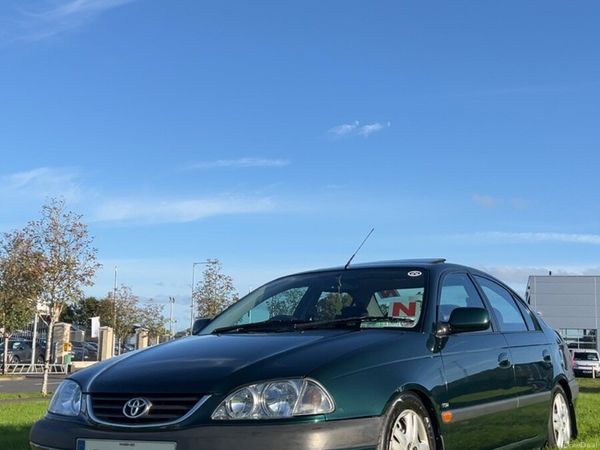 Toyota Avensis Saloon, Petrol, 2002, Green