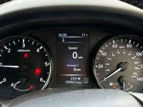 Nissan Pulsar Hatchback, Diesel, 2015, White