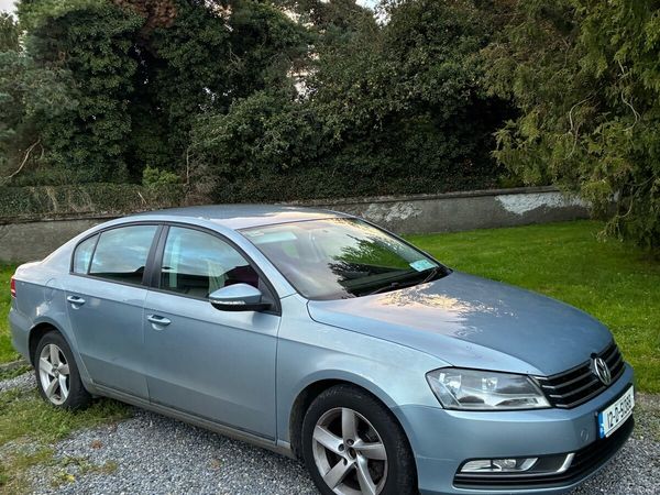 Volkswagen Passat Saloon, Diesel, 2012, Grey