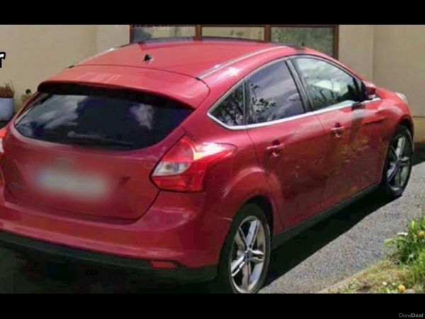 Ford Focus Hatchback, Diesel, 2014, Red