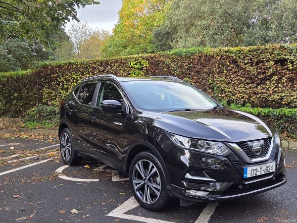 Nissan Qashqai SUV, Diesel, 2017, Black