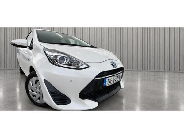 Toyota Aqua Hatchback, Petrol Hybrid, 2019, Silver