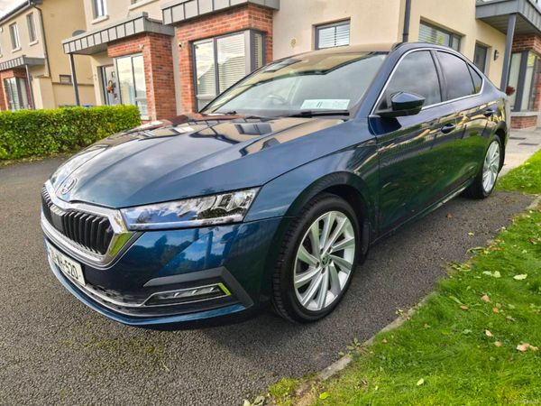 Skoda Octavia Saloon, Diesel, 2021, Blue