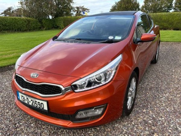 Kia Ceed Hatchback, Diesel, 2013, Orange