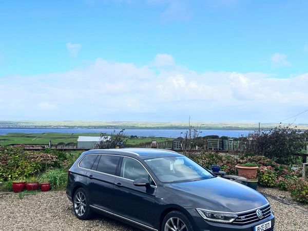 Volkswagen Passat Estate, Petrol Plug-in Hybrid, 2018, Grey