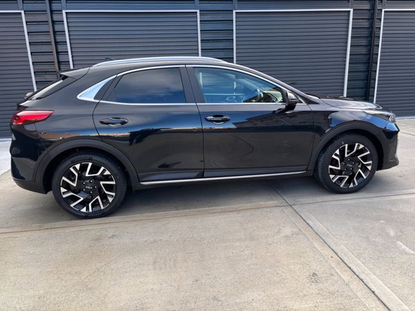 Kia XCeed Hatchback, Petrol Plug-in Hybrid, 2023, Black
