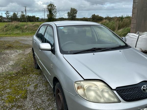 Toyota Corolla Saloon, Petrol, 2003, Silver
