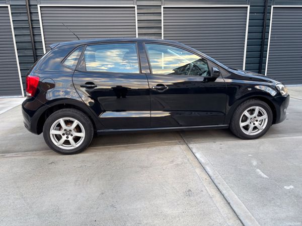 Volkswagen Polo Hatchback, Petrol, 2011, Black