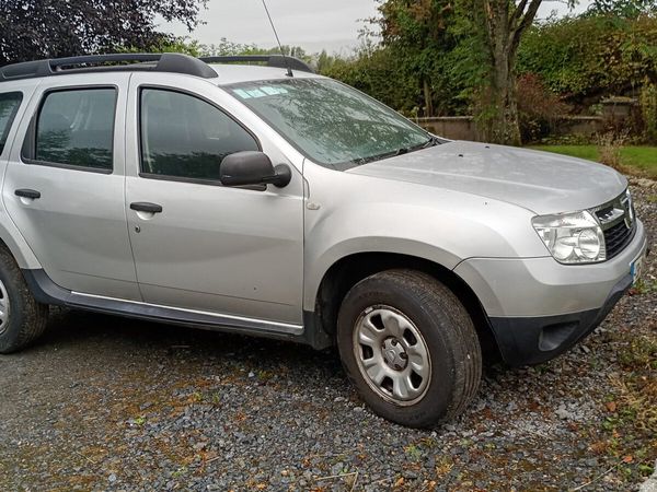 Dacia Duster SUV, Diesel, 2013, Silver