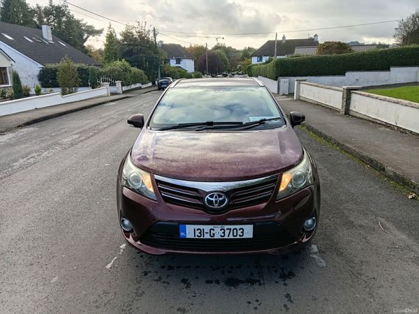 Toyota Avensis Estate, Diesel, 2013, Red