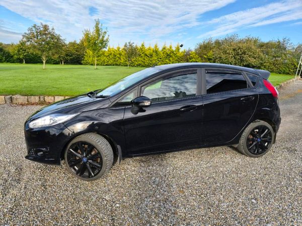 Ford Fiesta Hatchback, Diesel, 2017, Black