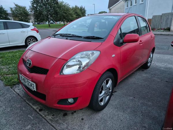 Toyota Yaris Hatchback, Petrol, 2010, Red