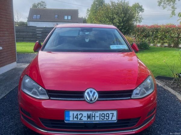 Volkswagen Golf Hatchback, Diesel, 2014, Red